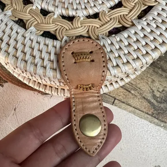 Round Woven Straw Crossbody Bag Boho Basket Purse Leather Strap - Picture 8 of 11